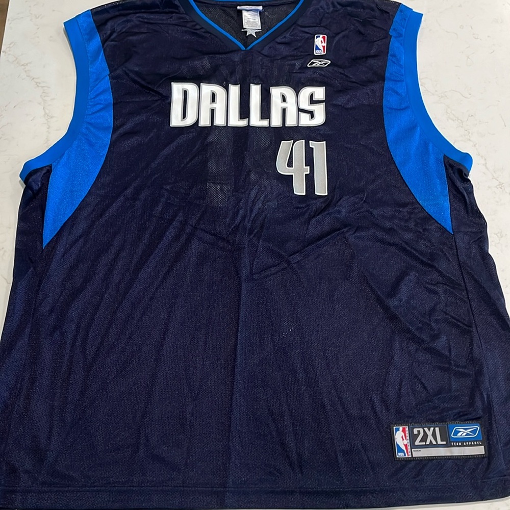 Dallas Mavericks jersey- 2XL- Excellent condition. Worn 1x.